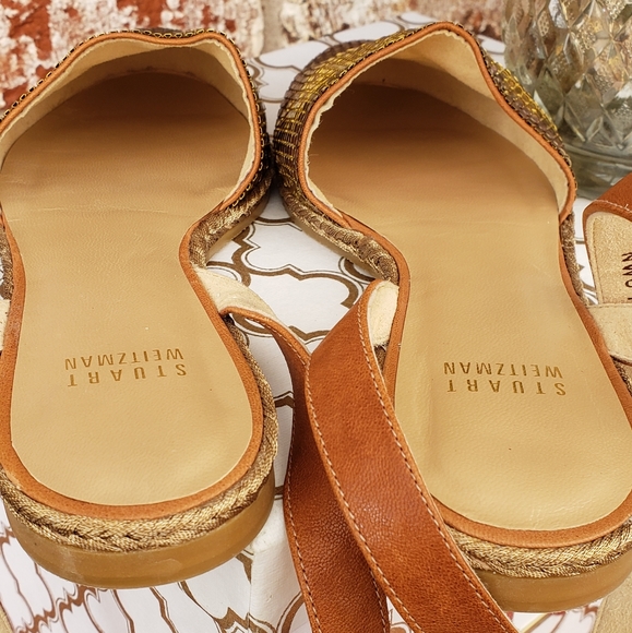 Stuart Weitzman Roman Mail Tri Gold Flat Ankle Strap Sandal Size 8 - Picture 8 of 10